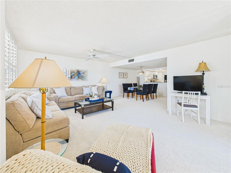 For Sale: $620,000 (2 beds, 2 baths, 1303 Square Feet)