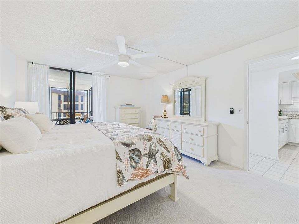 For Sale: $620,000 (2 beds, 2 baths, 1303 Square Feet)