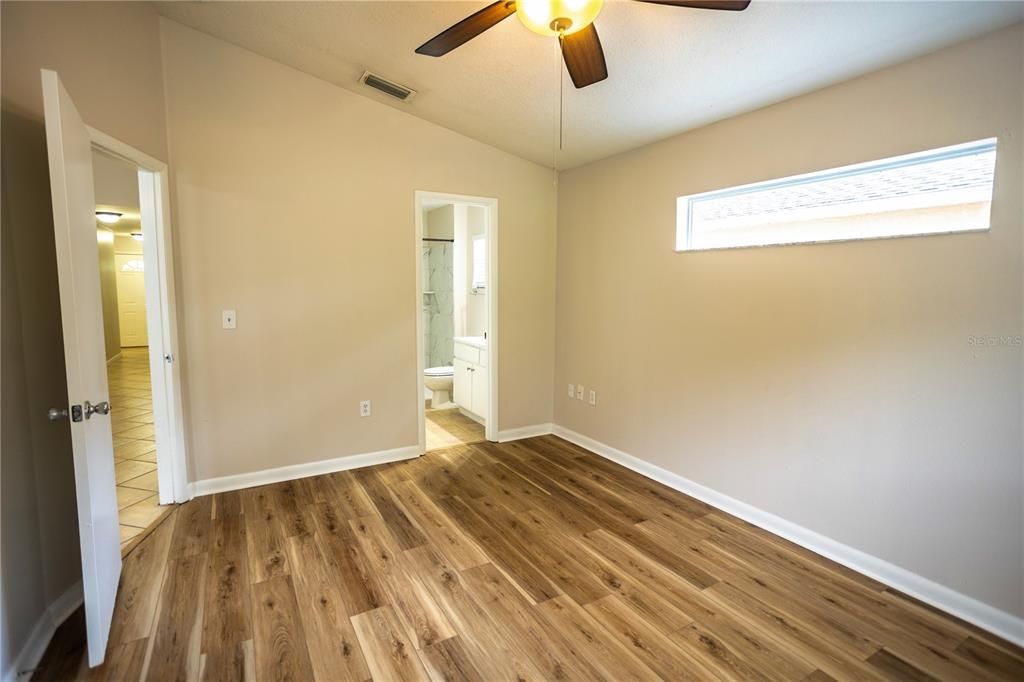 En Venta: $339,990 (3 camas, 2 baños, 1379 Pies cuadrados)