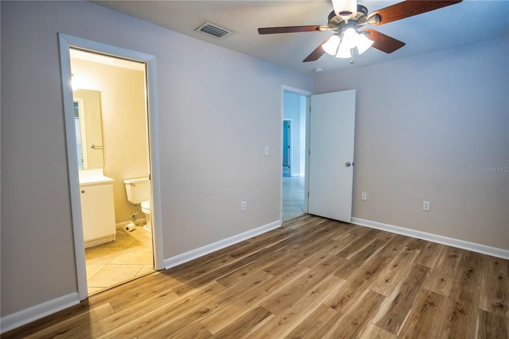 En Venta: $339,990 (3 camas, 2 baños, 1379 Pies cuadrados)