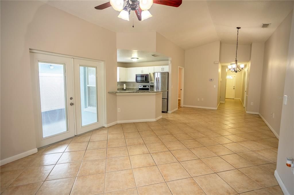 En Venta: $339,990 (3 camas, 2 baños, 1379 Pies cuadrados)