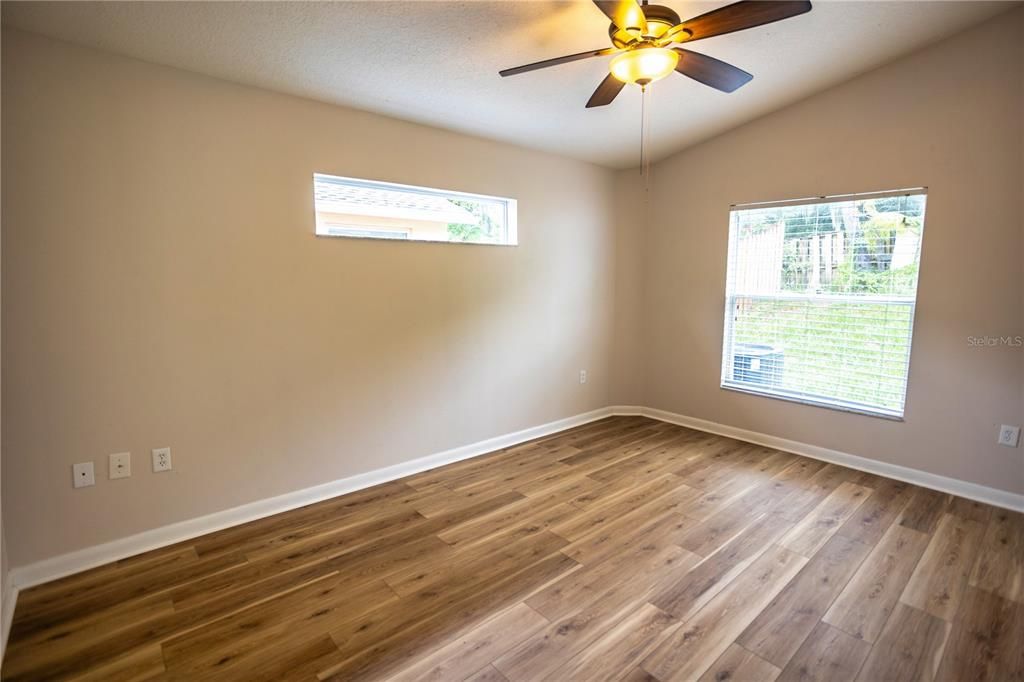 En Venta: $339,990 (3 camas, 2 baños, 1379 Pies cuadrados)