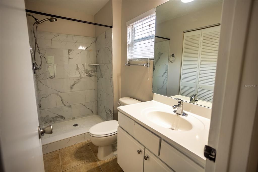 En Venta: $339,990 (3 camas, 2 baños, 1379 Pies cuadrados)