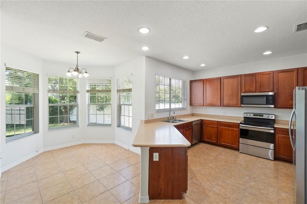 待售: $559,999 (4 贝兹, 2 浴室, 3034 平方英尺)