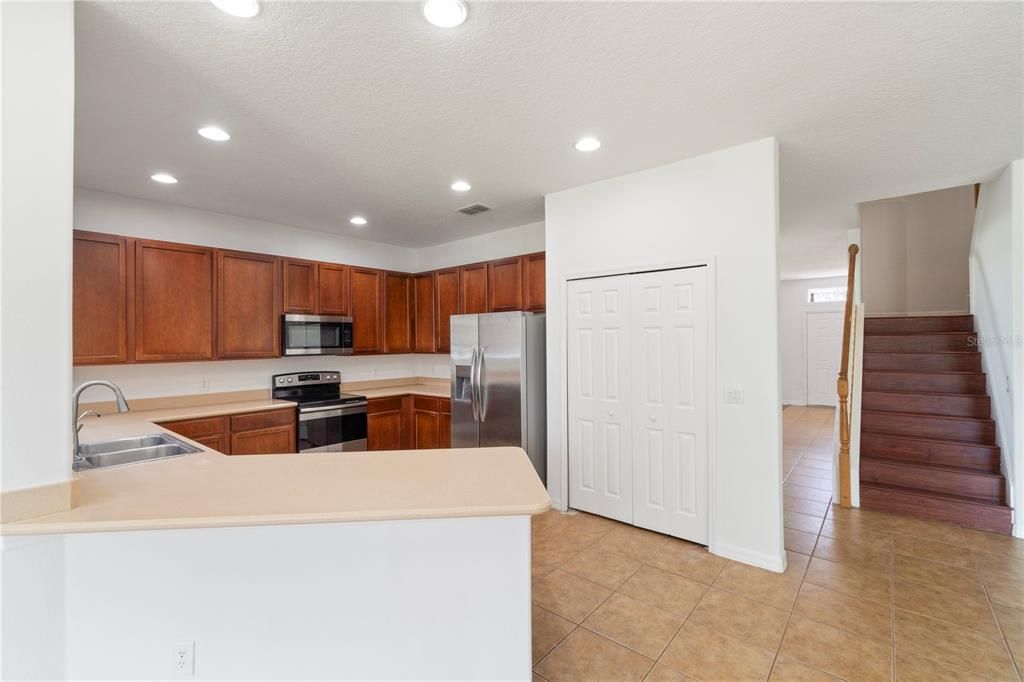 待售: $559,999 (4 贝兹, 2 浴室, 3034 平方英尺)