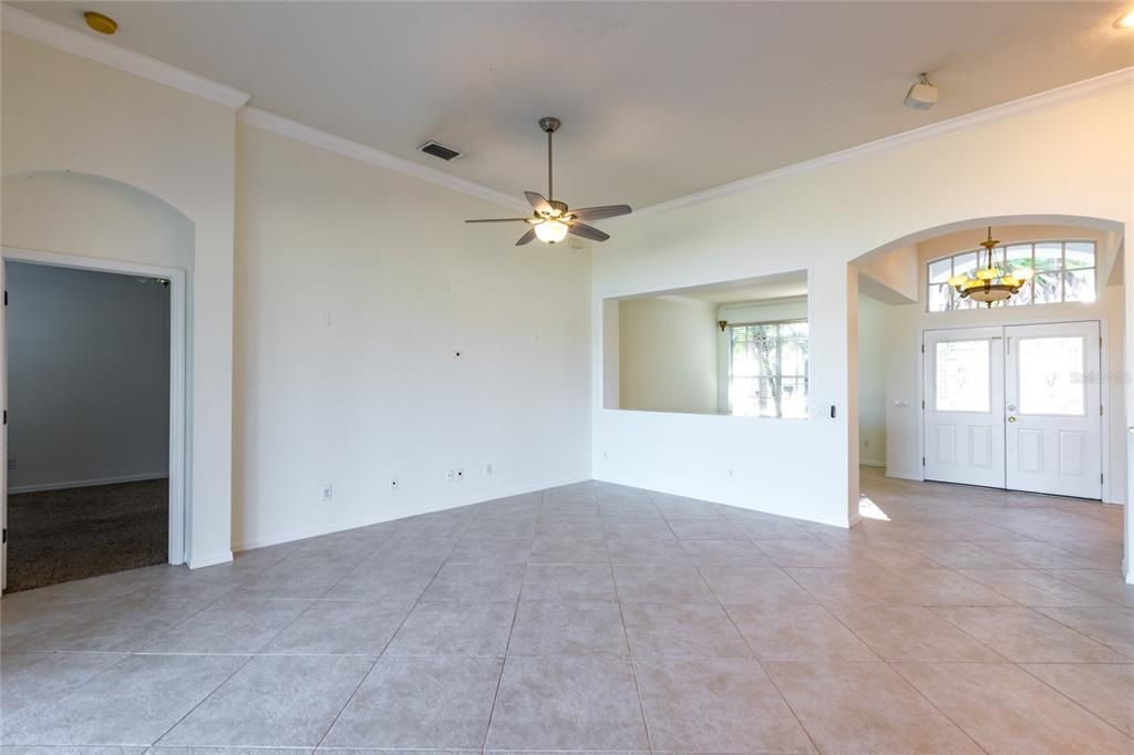 En Venta: $549,000 (4 camas, 3 baños, 2280 Pies cuadrados)