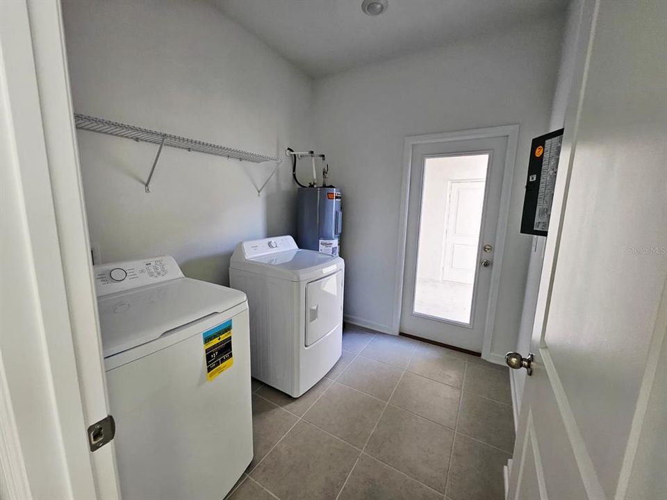 For Rent: $2,500 (3 beds, 2 baths, 1755 Square Feet)