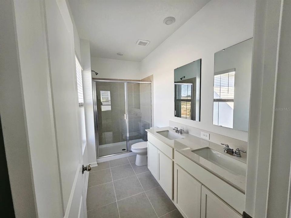 For Rent: $2,500 (3 beds, 2 baths, 1755 Square Feet)