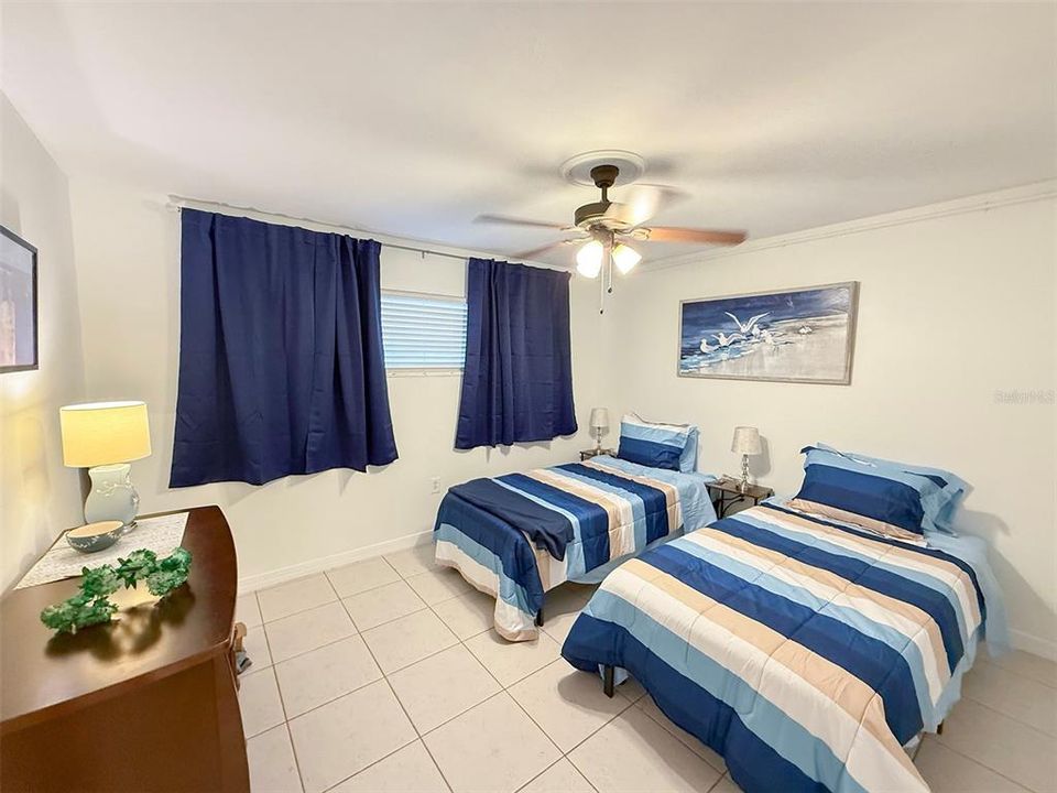 For Rent: $3,200 (2 beds, 2 baths, 918 Square Feet)