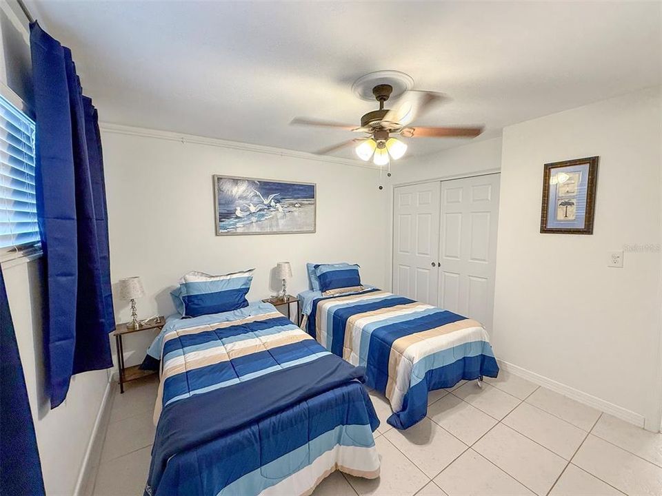 For Rent: $3,200 (2 beds, 2 baths, 918 Square Feet)