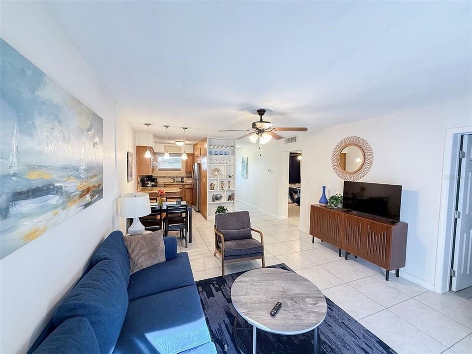 For Rent: $3,200 (2 beds, 2 baths, 918 Square Feet)