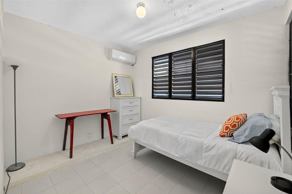 На продажу: $849,000 (8 спален, 5 ванн, 3200 Квадратных фут)