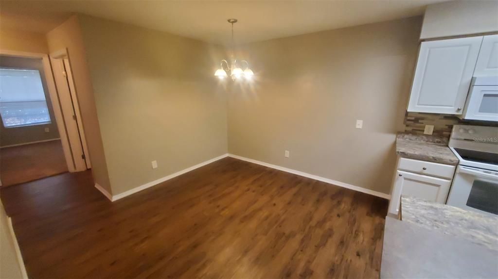 En Venta: $179,900 (3 camas, 2 baños, 1205 Pies cuadrados)