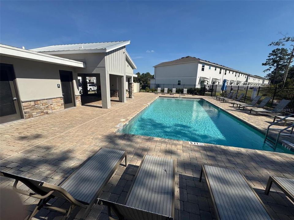 出租: $2,500 (3 贝兹, 2 浴室, 1675 平方英尺)