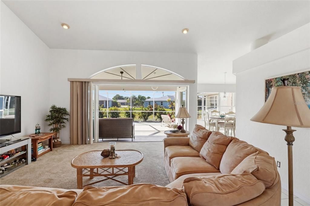 待售: $373,300 (3 贝兹, 2 浴室, 1880 平方英尺)