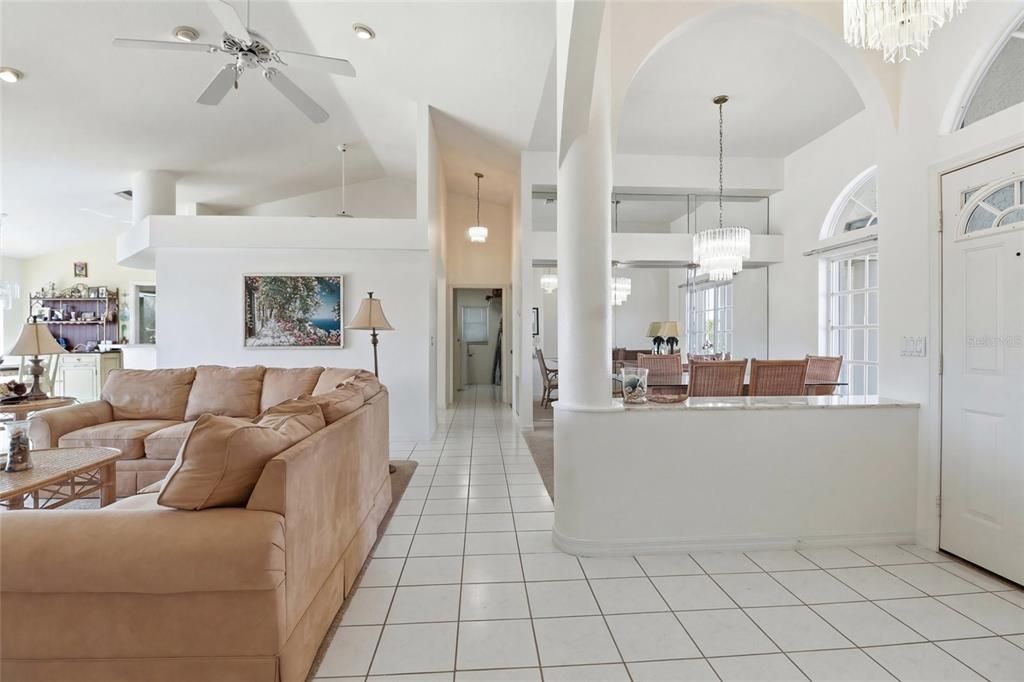 待售: $373,300 (3 贝兹, 2 浴室, 1880 平方英尺)