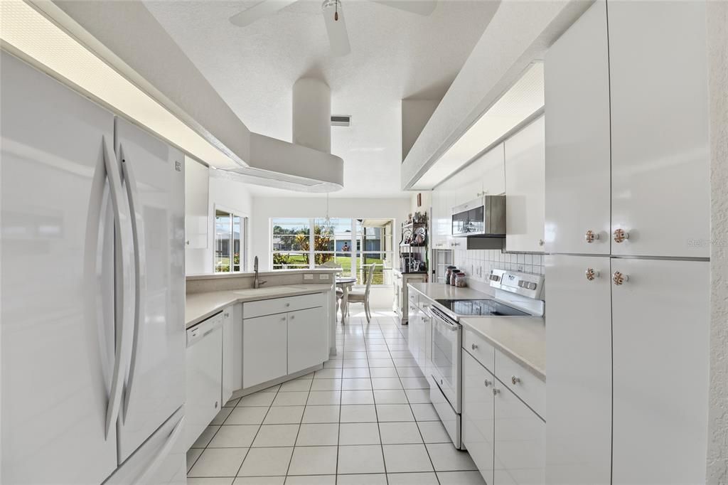 待售: $373,300 (3 贝兹, 2 浴室, 1880 平方英尺)