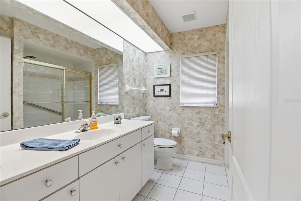 待售: $373,300 (3 贝兹, 2 浴室, 1880 平方英尺)