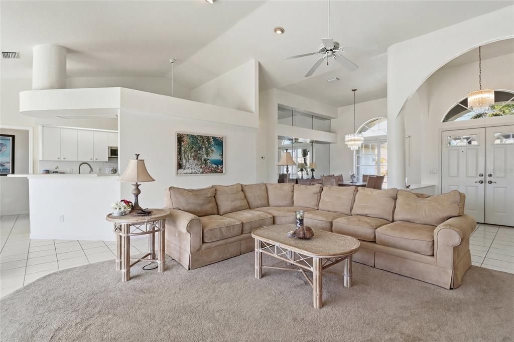 待售: $373,300 (3 贝兹, 2 浴室, 1880 平方英尺)