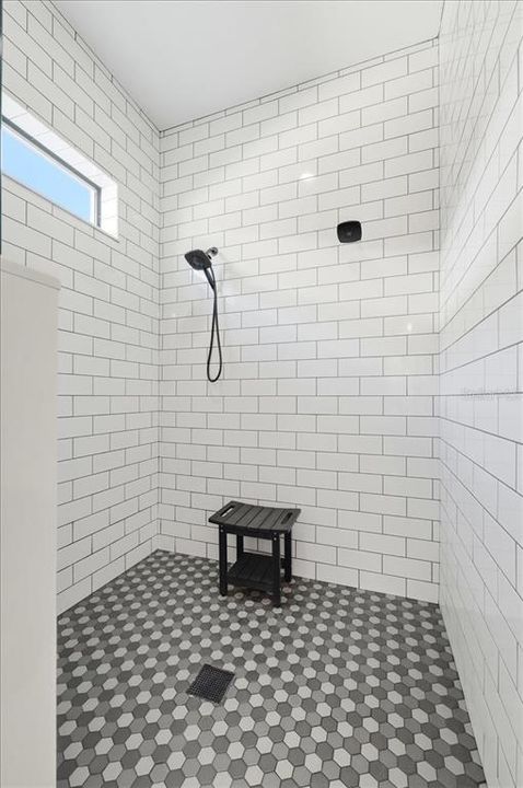 待售: $599,000 (2 贝兹, 2 浴室, 1255 平方英尺)