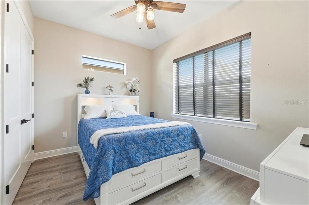 待售: $599,000 (2 贝兹, 2 浴室, 1255 平方英尺)