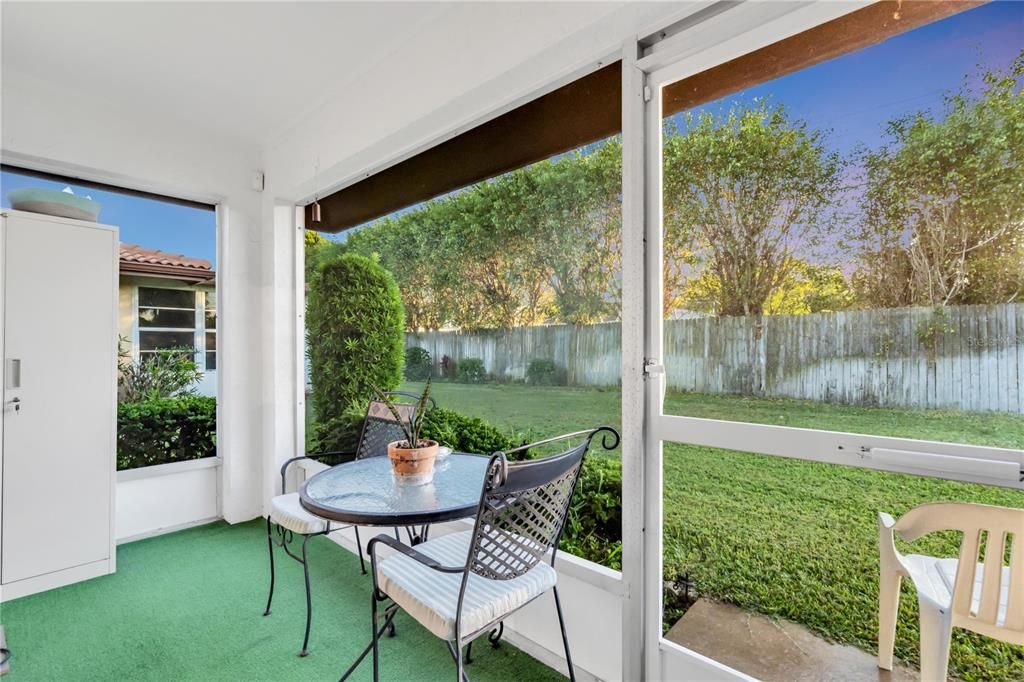 For Sale: $199,900 (1 beds, 1 baths, 752 Square Feet)