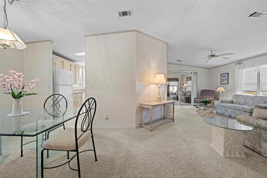 For Sale: $155,000 (2 beds, 2 baths, 1302 Square Feet)