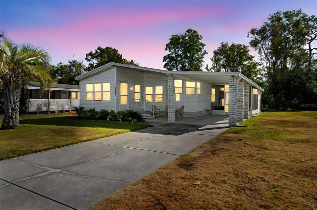 For Sale: $155,000 (2 beds, 2 baths, 1302 Square Feet)