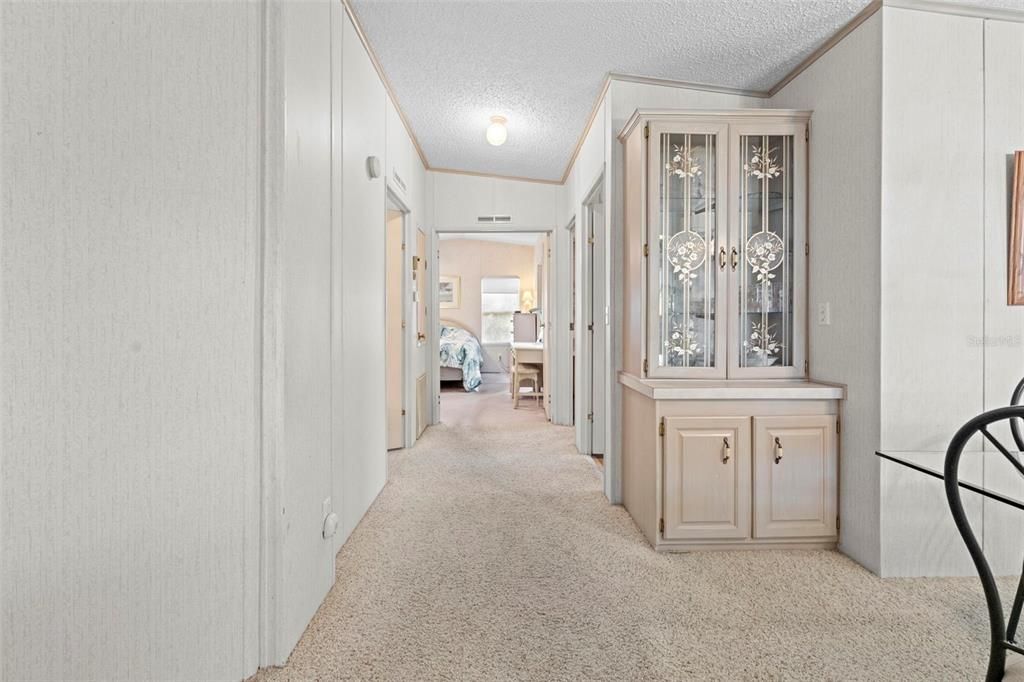 For Sale: $155,000 (2 beds, 2 baths, 1302 Square Feet)