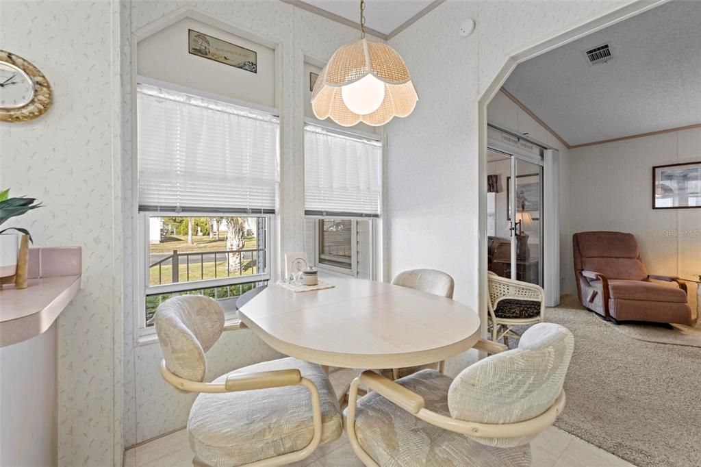 For Sale: $155,000 (2 beds, 2 baths, 1302 Square Feet)