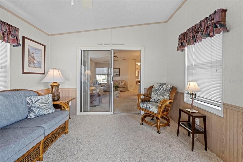 For Sale: $155,000 (2 beds, 2 baths, 1302 Square Feet)