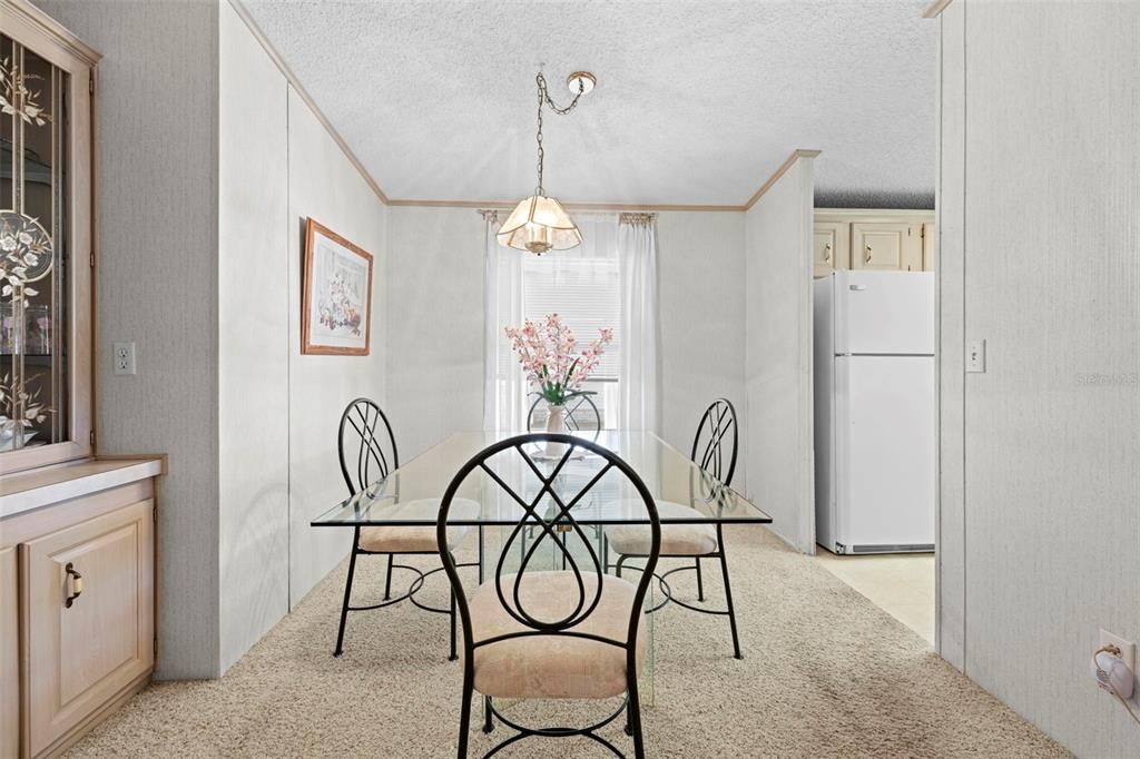 For Sale: $155,000 (2 beds, 2 baths, 1302 Square Feet)