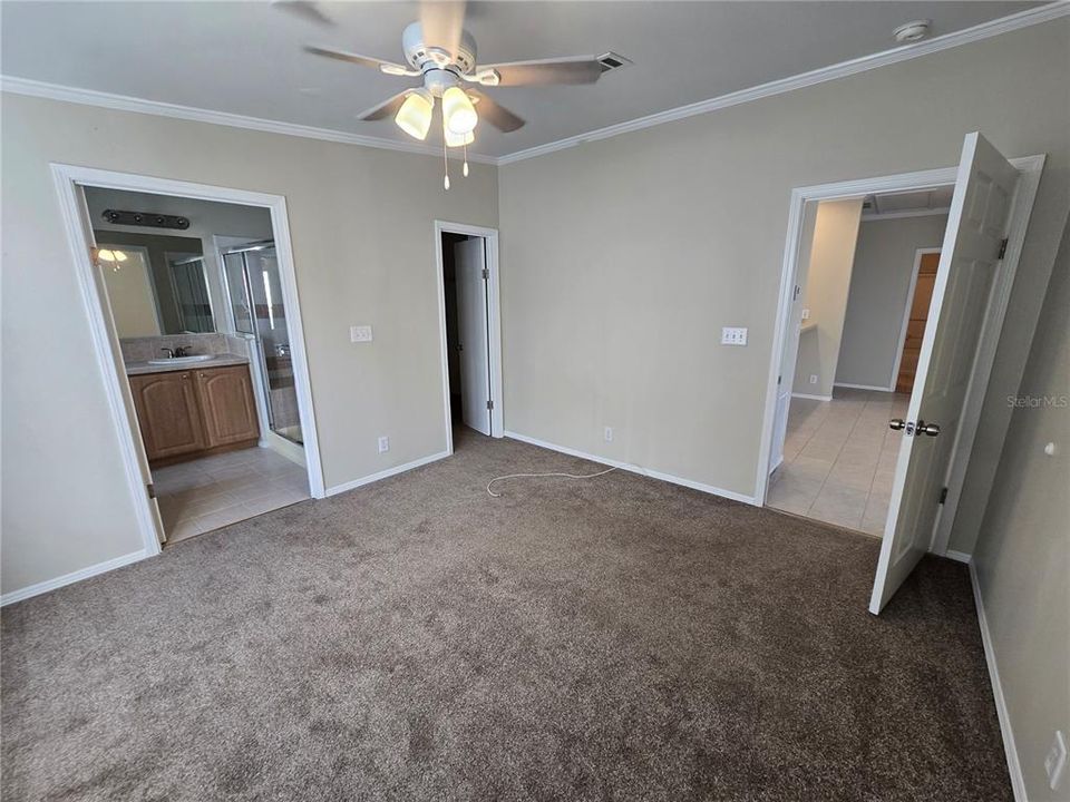 待售: $220,000 (3 贝兹, 2 浴室, 1360 平方英尺)