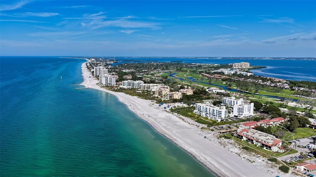 For Sale: $880,000 (2 beds, 2 baths, 1257 Square Feet)