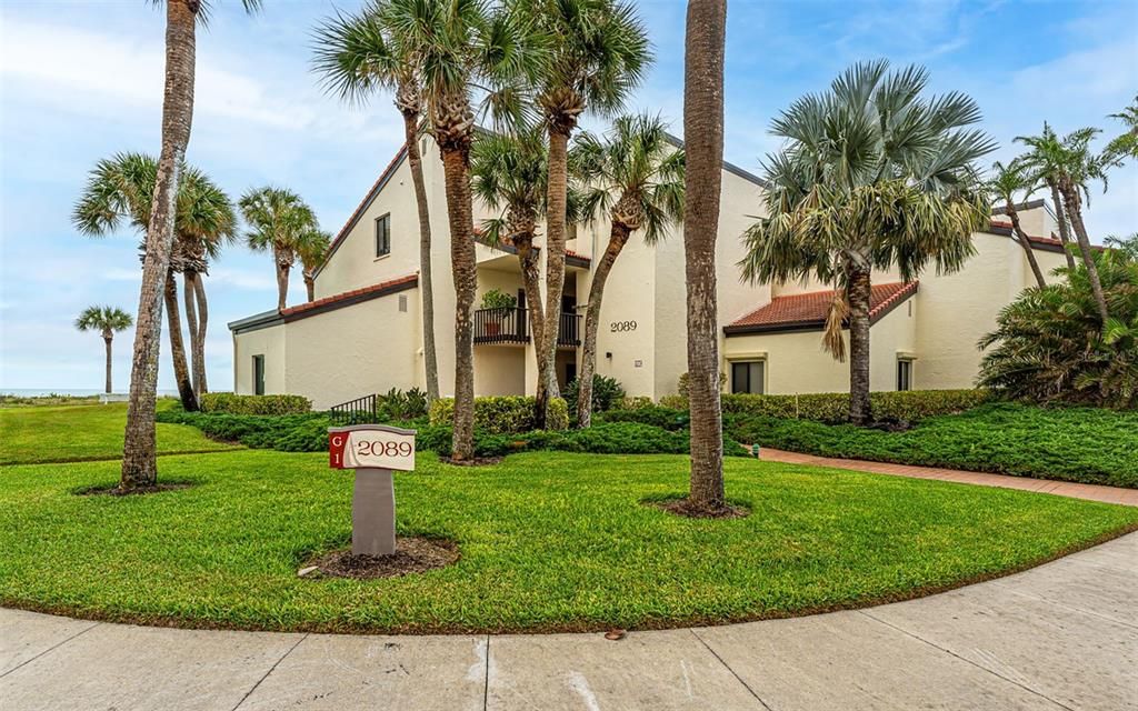 For Sale: $880,000 (2 beds, 2 baths, 1257 Square Feet)