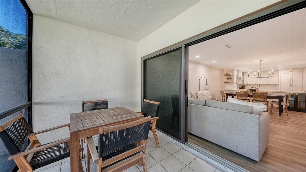 For Sale: $880,000 (2 beds, 2 baths, 1257 Square Feet)