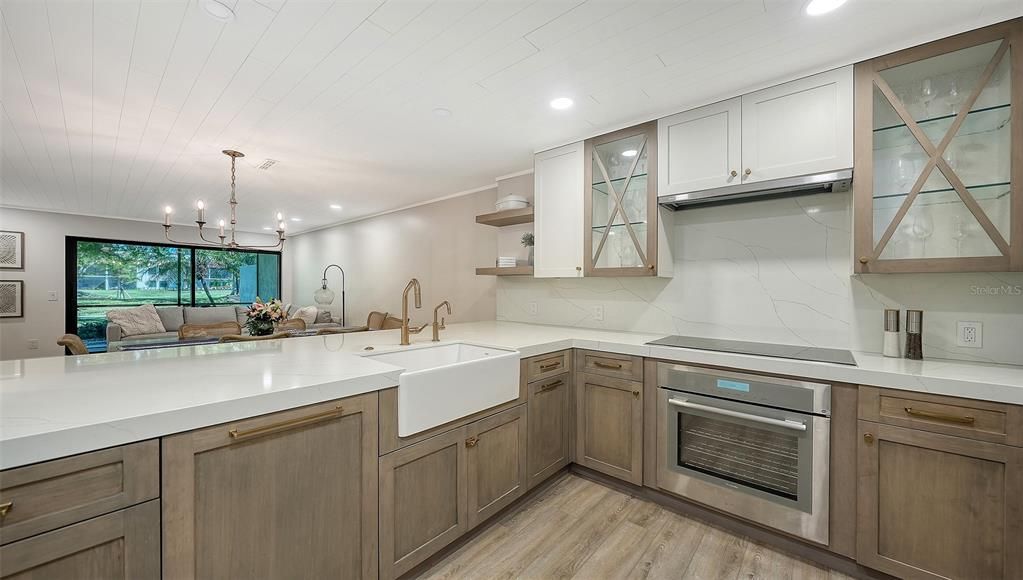 For Sale: $880,000 (2 beds, 2 baths, 1257 Square Feet)