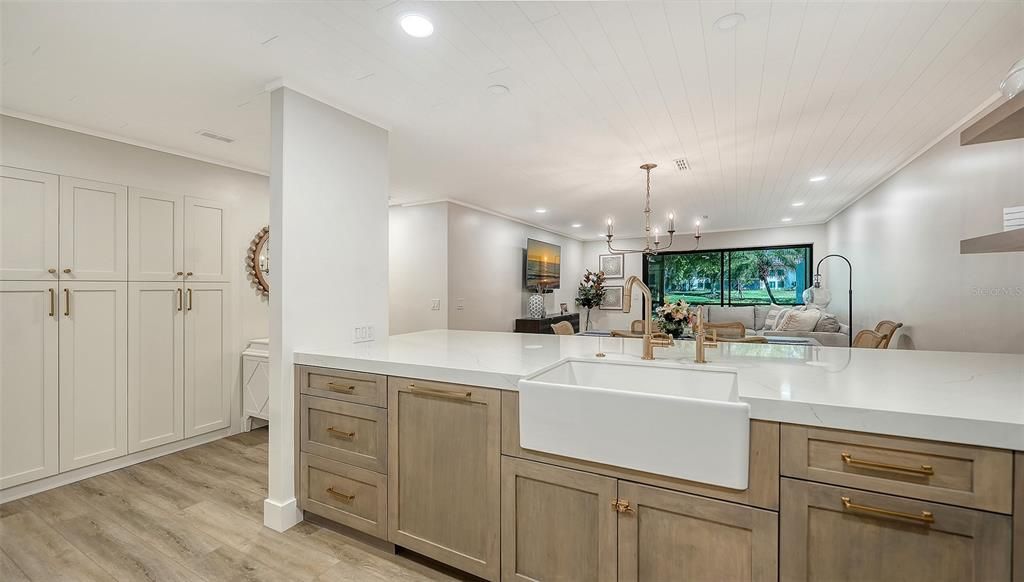 For Sale: $880,000 (2 beds, 2 baths, 1257 Square Feet)