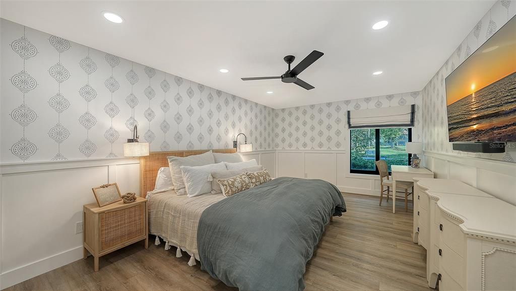 For Sale: $880,000 (2 beds, 2 baths, 1257 Square Feet)