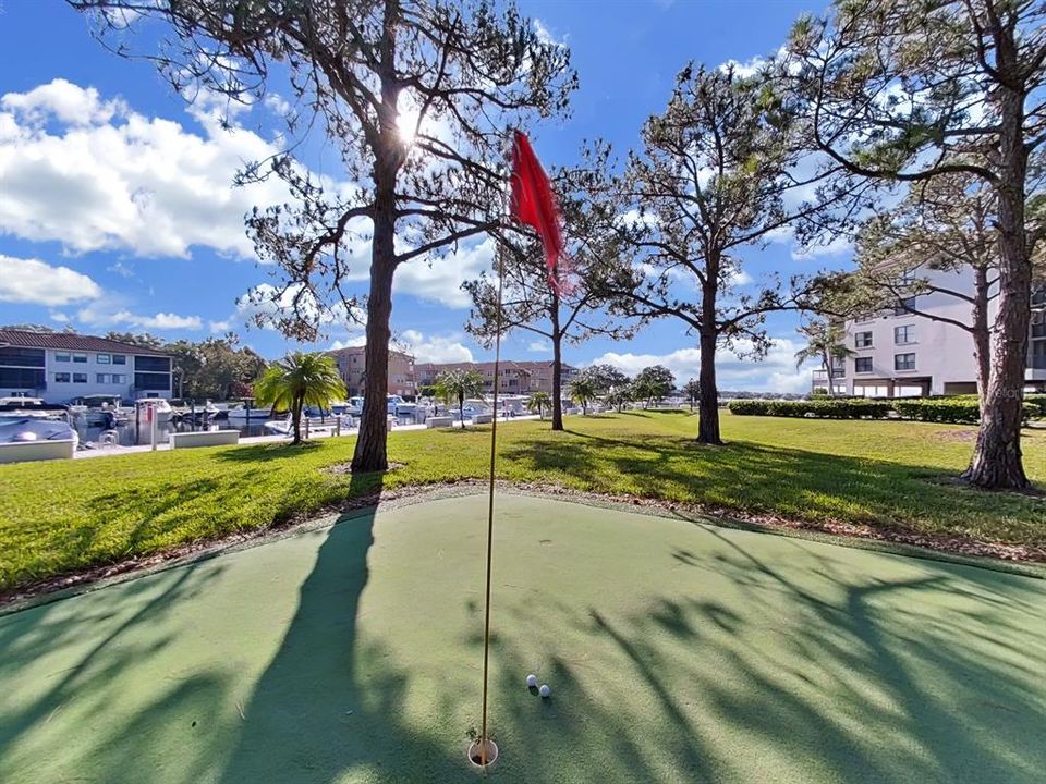 For Sale: $425,000 (2 beds, 2 baths, 1065 Square Feet)