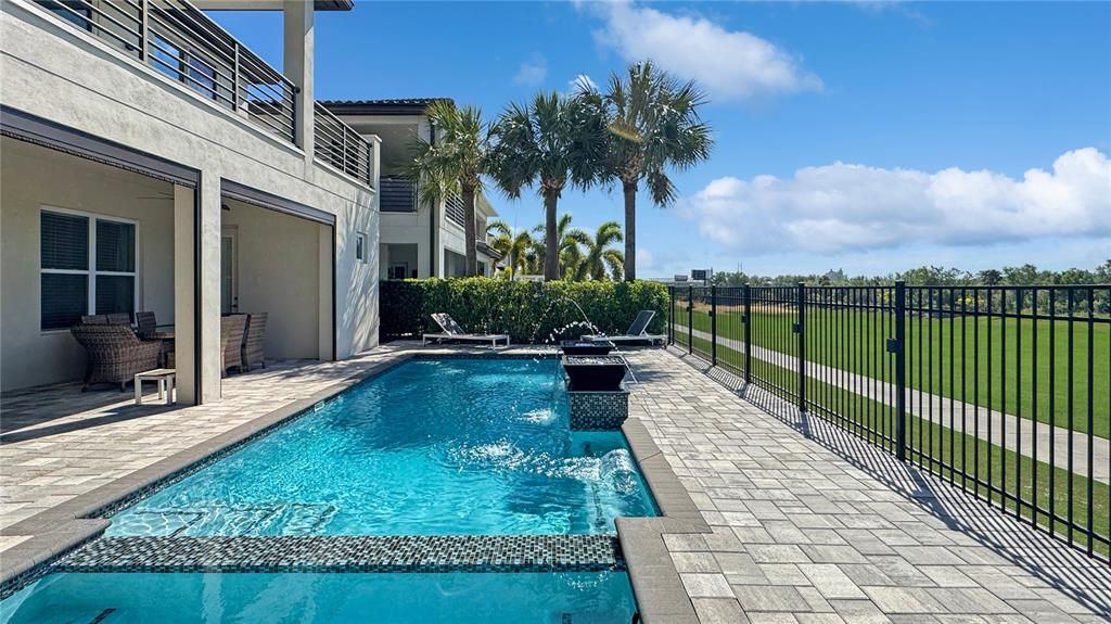 En Venta: $2,000,000 (6 camas, 6 baños, 4588 Pies cuadrados)