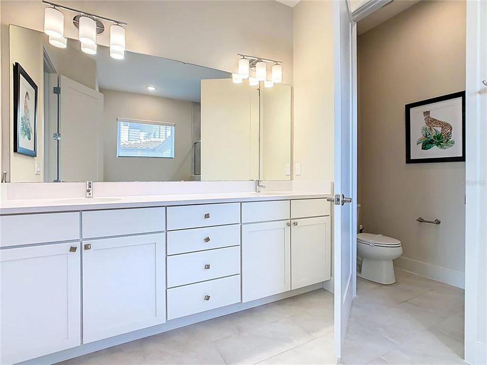 En Venta: $2,000,000 (6 camas, 6 baños, 4588 Pies cuadrados)