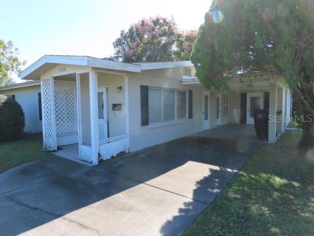Active With Contract: $179,900 (2 beds, 1 baths, 1216 Square Feet)