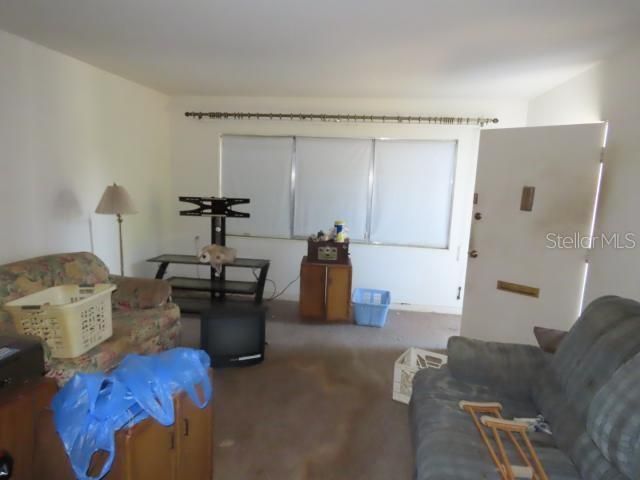 Active With Contract: $179,900 (2 beds, 1 baths, 1216 Square Feet)