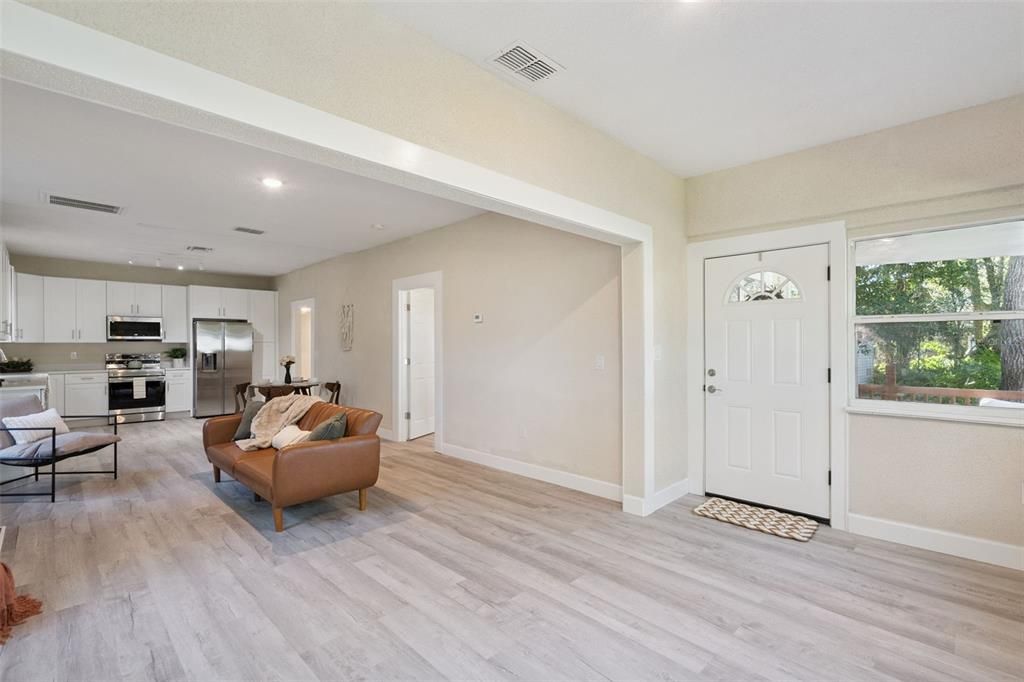 出租: $2,500 (3 贝兹, 2 浴室, 1176 平方英尺)