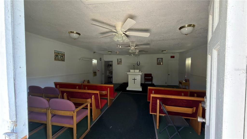 For Sale: $99,000 (1 beds, 1 baths, 640 Square Feet)