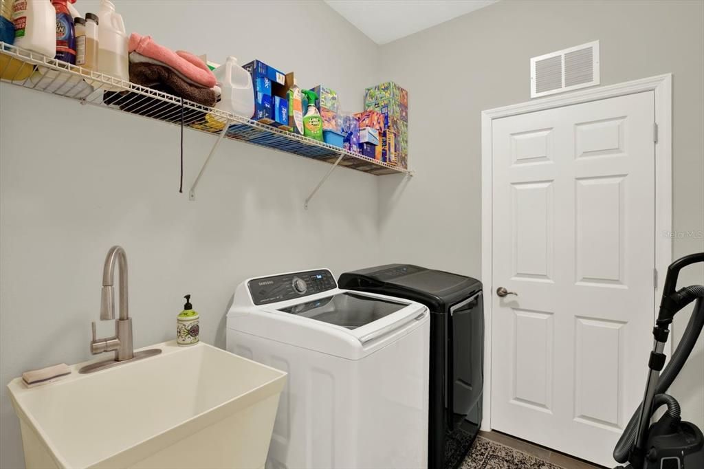 For Sale: $399,900 (2 beds, 2 baths, 1792 Square Feet)