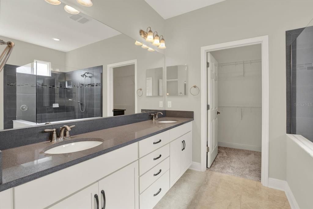 For Sale: $399,900 (2 beds, 2 baths, 1792 Square Feet)