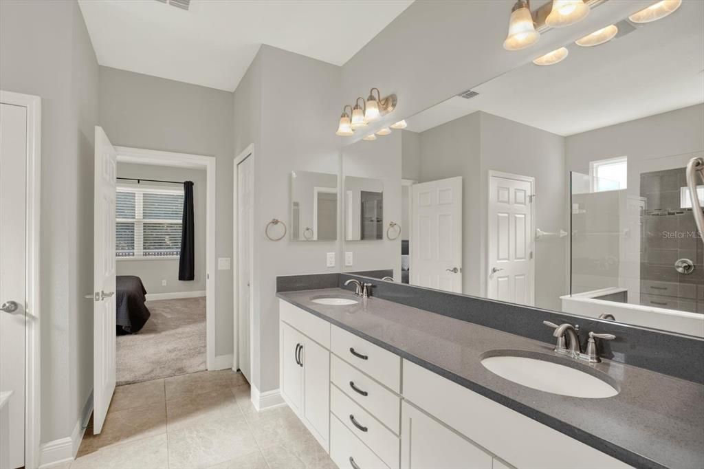 For Sale: $399,900 (2 beds, 2 baths, 1792 Square Feet)