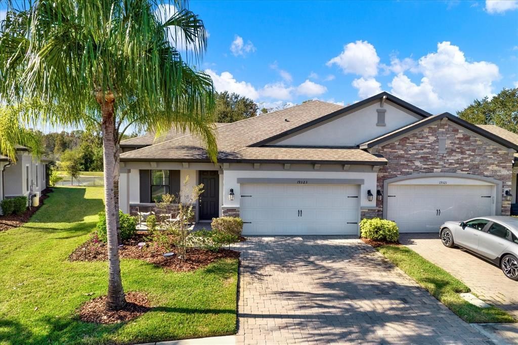 For Sale: $399,900 (2 beds, 2 baths, 1792 Square Feet)